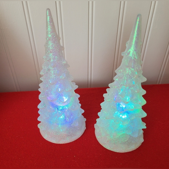 Christmas House Other - 2 Christmas glitter lighted trees 2pcs Batteries included